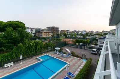 Piscina di Condominio Mara o nelle vicinanze