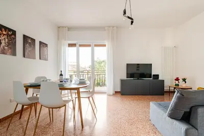 TV o dispositivi per l'intrattenimento presso Golden House Venice Yellow - Mirano