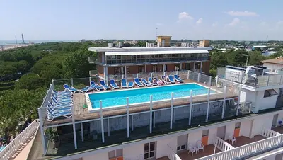 Piscina di Hotel La Fenice o nelle vicinanze