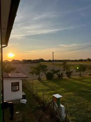 Alba o tramonto visti dall'interno della casa vacanze o dai dintorni