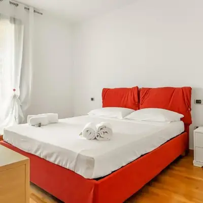 GuestHost - Comfortable & Bright Apartment Mestre