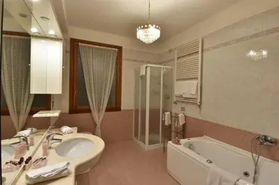Bagno di Ca' del Cinema B&B