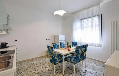 Cucina o angolo cottura di Lovely Apartment In Chioggia With Wifi