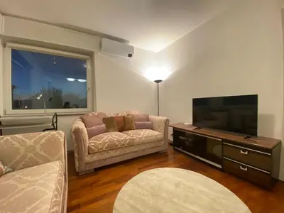 TV o dispositivi per l'intrattenimento presso Silenzio Apartment - 10 minutes walk to center - Free parking