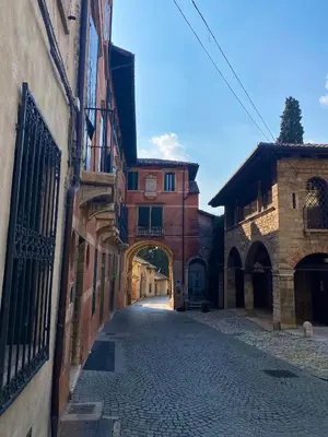 Il quartiere o una zona nella vicinanze della stanza in casa privata
