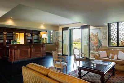 Area soggiorno di Villa Michelangelo Vicenza – Starhotels Collezione