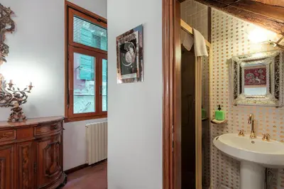 Bagno di Hostmate - Venezia - Cerchieri The Venice Magic