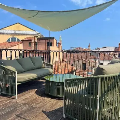 Stylish Apt w Panoramic Terraces Heart of Venice