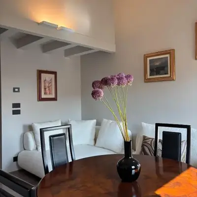The Lotus Flower Stylish Renovated Apt in Venice