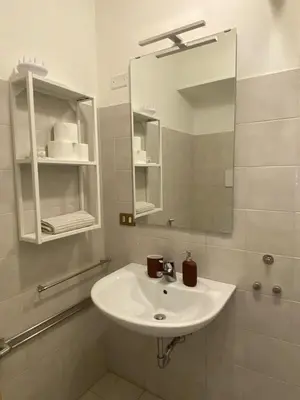 Bagno di At the column square