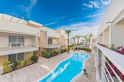 Piscina di Stylish Poolside Apartment, Jesolo-Venice o nelle vicinanze