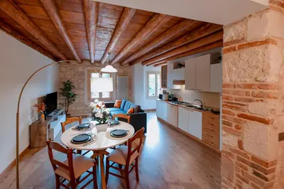 Cucina o angolo cottura di Jungle Veranda Colli Berici, con Ristorante
