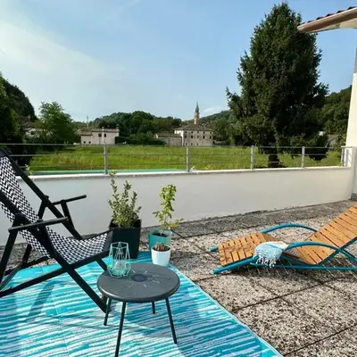Appartamento Da Deki con ampio terrazzo vista Monte Grappa