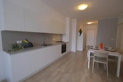 Cucina o angolo cottura di Moderno trilocale con doppi servizi Piazza Marconi