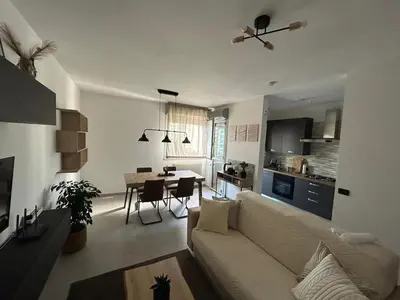 Cucina o angolo cottura di Modern apartment, terrace, AC and WiFi