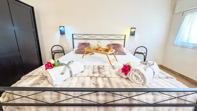 Letto o letti in una camera di Bon Bon Suite by Ca-sa Check
