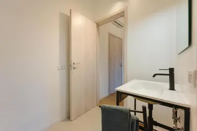 Planimetria di Camera 8 per gruppi e viaggiatori - Stazione