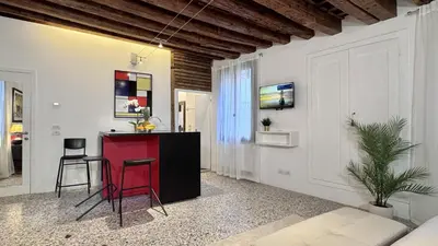 TV o dispositivi per l'intrattenimento presso Residence Mozart -300m from Rialto's Bridge