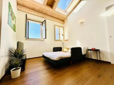 Letto o letti in una camera di Riccati Loft, Historic Center Apartment, 2BR 2BA Lift