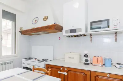 Cucina o angolo cottura di Apartment with Free Parking Easy Access to Venice