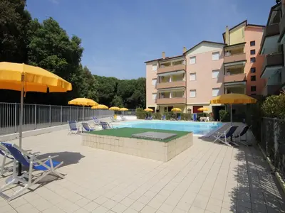 Piscina di 2 Bedroom Apartment in Viale dei Pini o nelle vicinanze