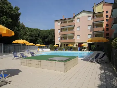 Piscina di 2 Bedroom Apartment in Viale dei Pini o nelle vicinanze