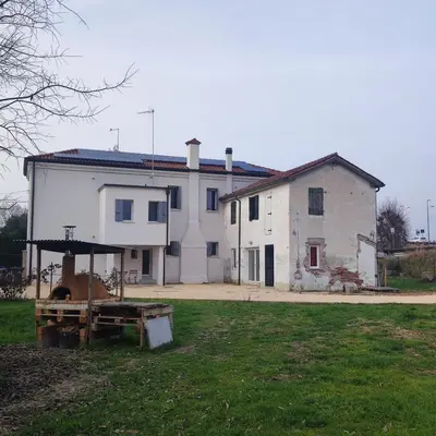 Edificio in cui si trova la stanza in casa privata