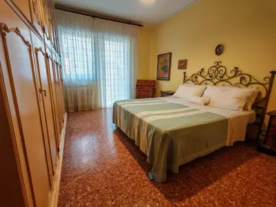 Letto o letti in una camera di Laurita apartment 15min to Venice- Free parking