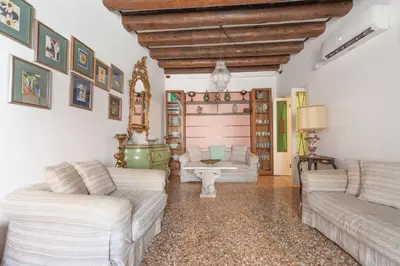 Area soggiorno di VeNICe Cera Casa Del Sol