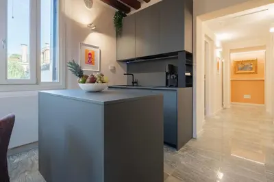 Cucina o angolo cottura di VeNICe Cera Atelier San Trovaso