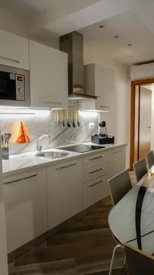 Cucina o angolo cottura di Modern Apartment