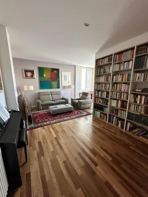Biblioteca nell'appartamento
