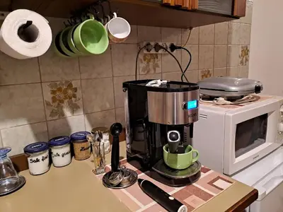 Cucina o angolo cottura di a casa di nonna Tarsilla-entire apartment,5 guests