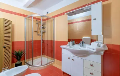 Bagno di Lovely Home In Villa, Teolo With Sauna