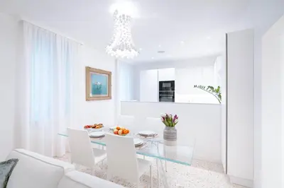 Cucina o angolo cottura di Dimora elegante con esclusivo giardino privato