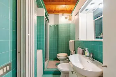 Bagno di Franz House