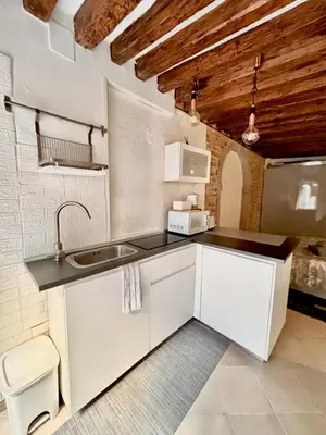 Cucina o angolo cottura di Independent Venice Studio with outdoor patio