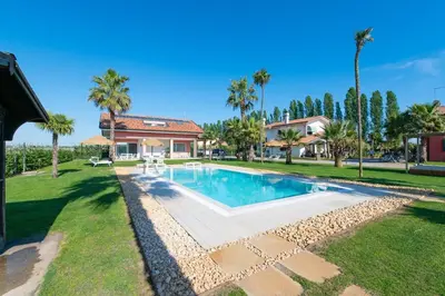 Piscina di Appartamento Sweet Jesolo o nelle vicinanze