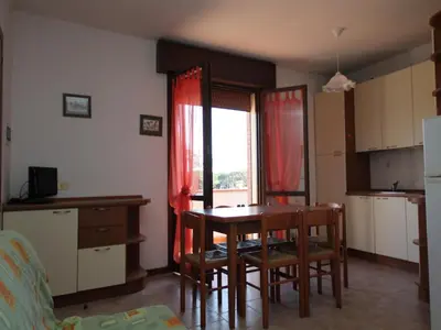 Cucina o angolo cottura di Beachside Apartment with Parking