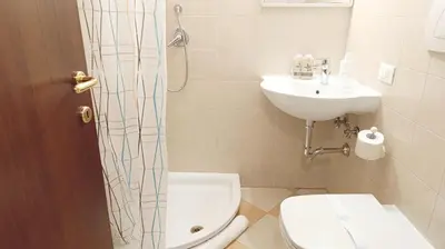 Bagno di Appartamento Sestiere Castello by Ca-Sa Check