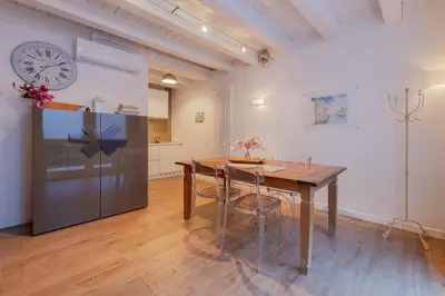 Cucina o angolo cottura di Central app in Venice 15 min from Train Station S L