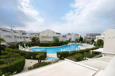 Piscina di Wave Village 17 o nelle vicinanze