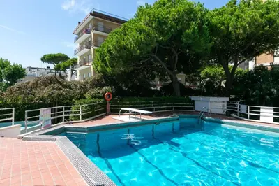 Piscina di Condominio Vera o nelle vicinanze