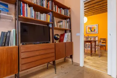 Biblioteca nell'appartamento
