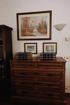 Biblioteca nella casa vacanze