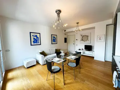 TV o dispositivi per l'intrattenimento presso CityLife Largo Europa, your home is the city