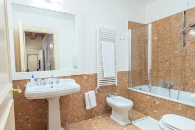 Bagno di Residenza Giudecca Molino Stucky
