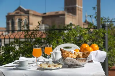 Cibo presso l'hotel o nelle vicinanze