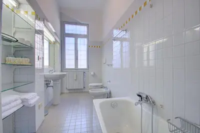 Bagno di RABOSO Grand 9-windows