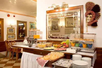 Cibo presso l'hotel o nelle vicinanze